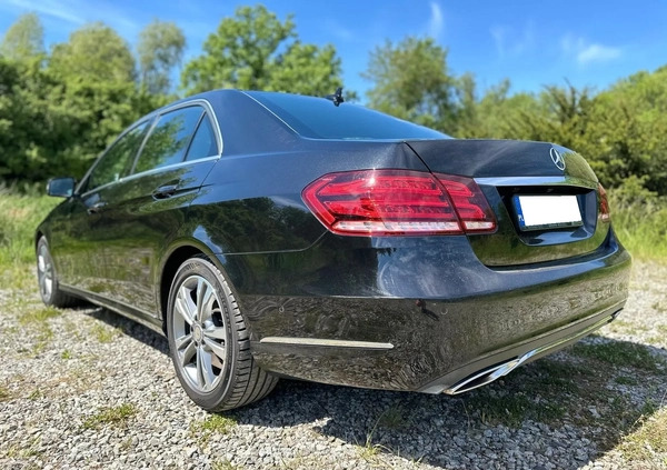 Mercedes-Benz Klasa E cena 69900 przebieg: 252900, rok produkcji 2014 z Piechowice małe 92